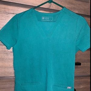 Hunter green casma FIGS top